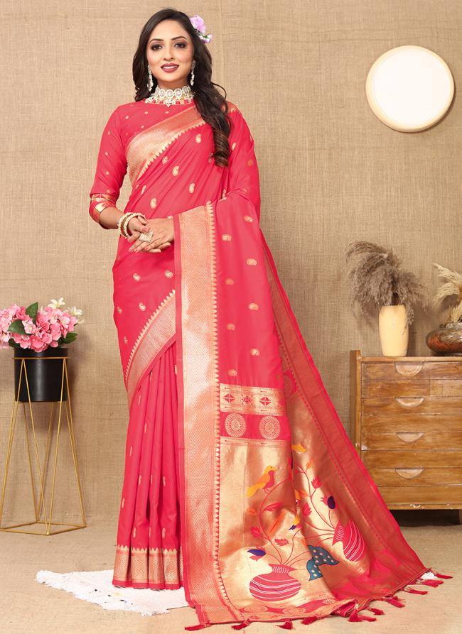 Soft Silk Pink Traditional Wear Weaving Saree